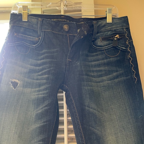 Express Jeans - Picture 2 of 5
